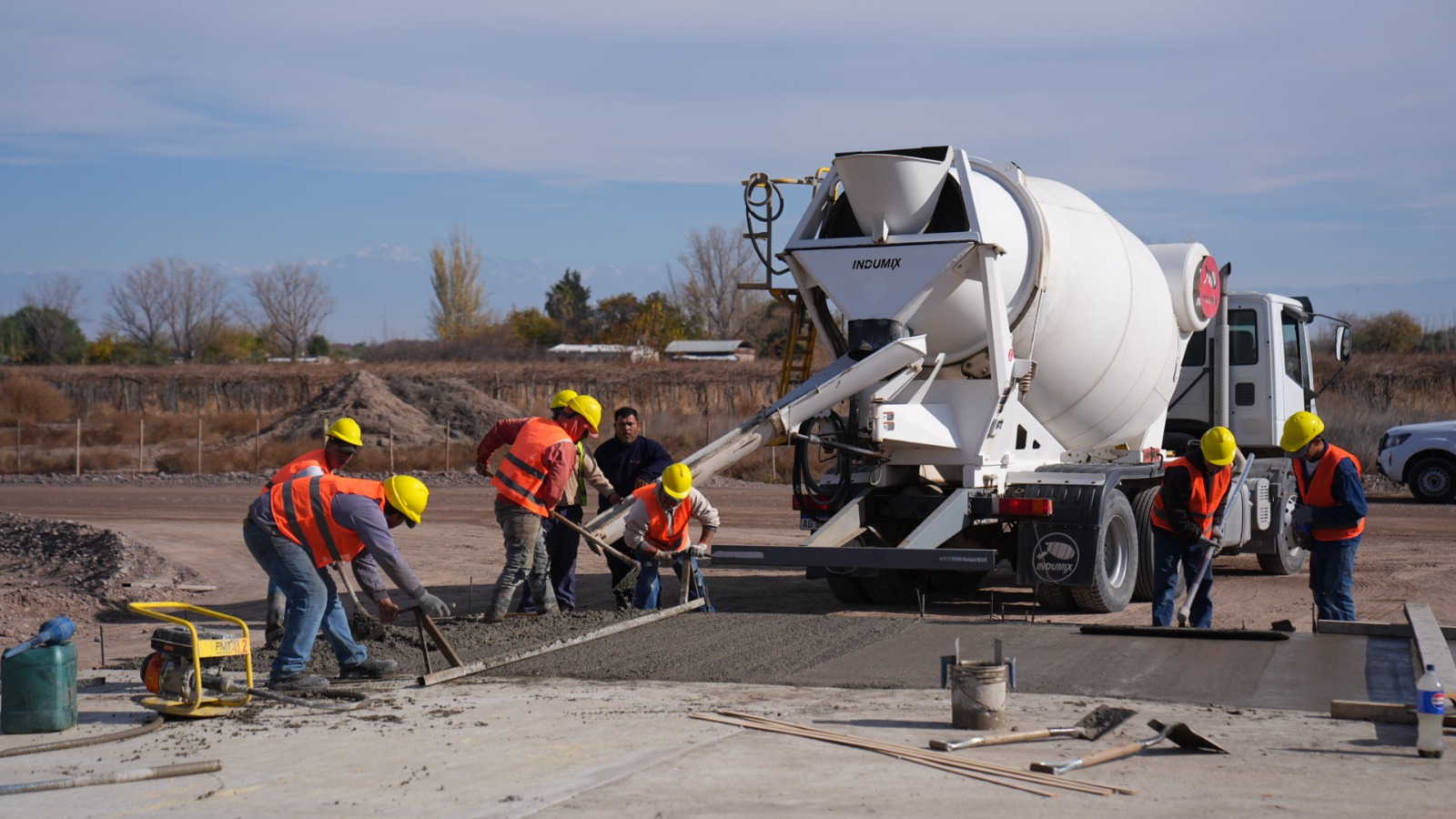 AVANZA LA DOBLE VÍA DEL ESTE: YA COMENZARON LOS TRABAJOS DE ASFALTADO 🛣️