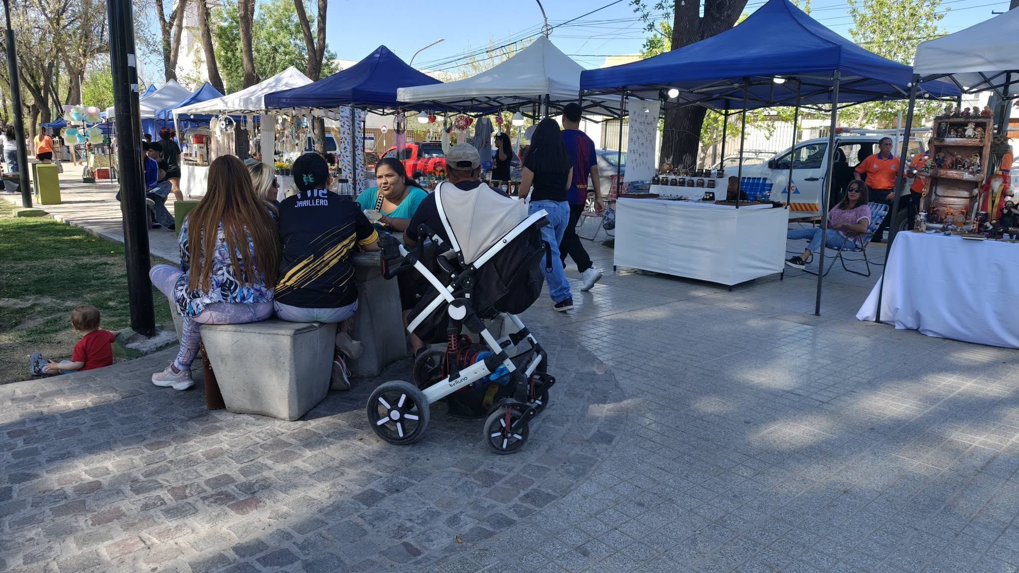 PALMIRA CELEBRÓ LA PRIMAVERA CON UNA PLAZA LLENA DE VECINOS